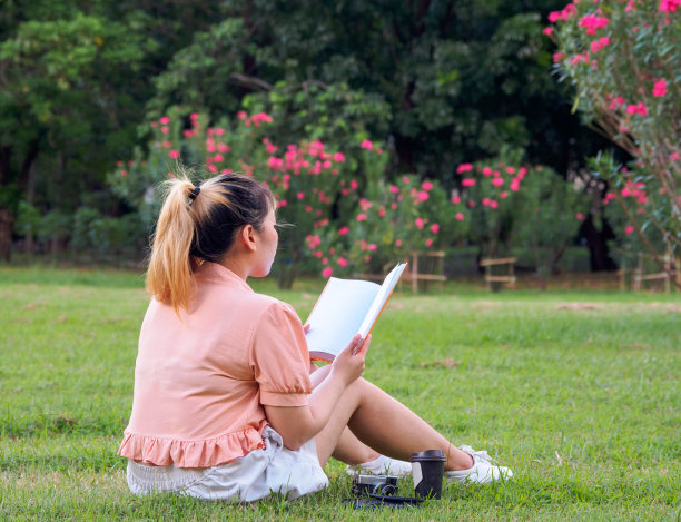 亚洲女人图片下载