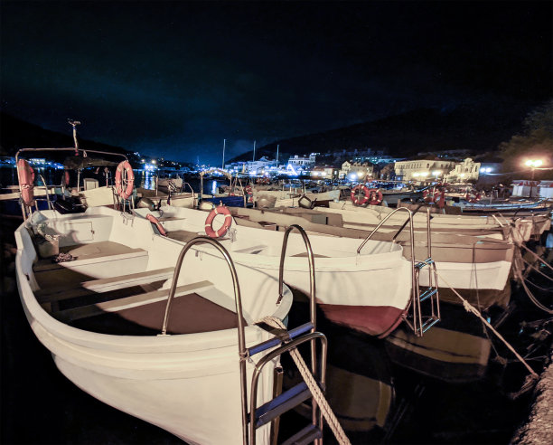 客船和渔船图片下载