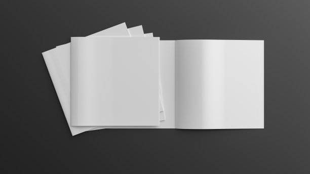 方形小册子或小册子模拟黑色背景。图片下载
