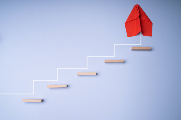 纸飞机生长概念图片下载