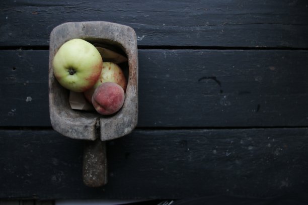 葡萄桌上的水果。图片下载