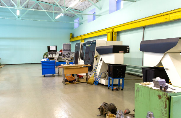 立式加工中心三轴万能铣削。刀具制造车间数控铣床中心工业设备图片下载