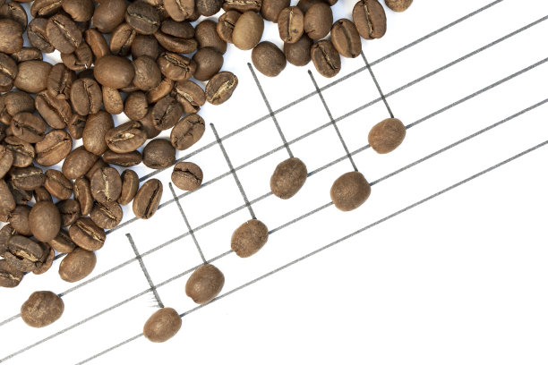 咖啡颗粒在音符上图片下载