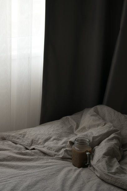 咖啡在床上图片下载