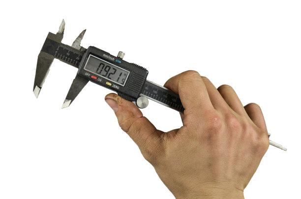 手中的数字卡尺打开图片下载