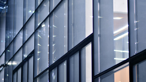 商业区内的摩天大楼大堂。图片下载