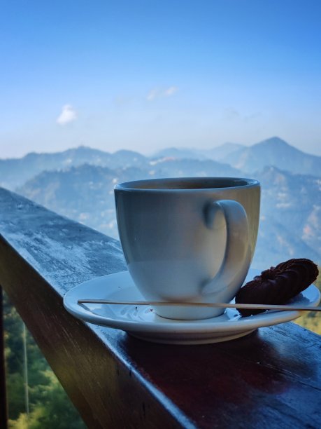 在山上喝咖啡图片下载