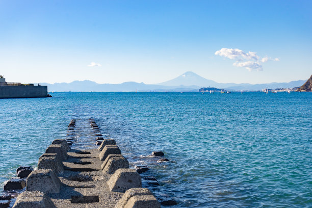 从祖石海岸拍摄富士山图片下载