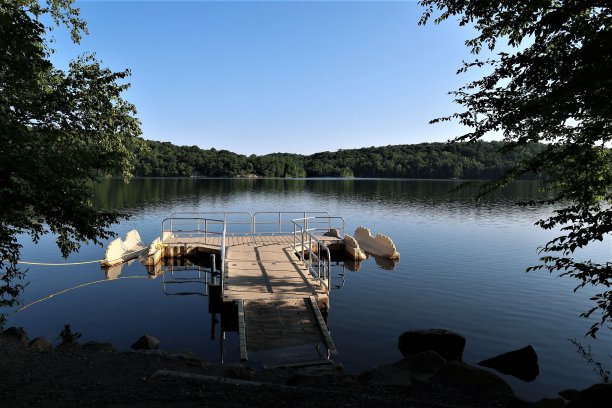 水库船发射图片下载