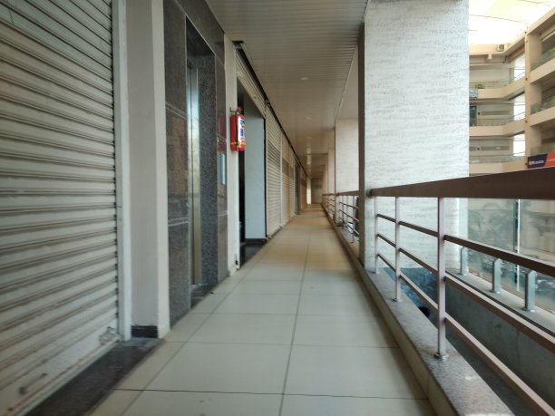 店前侧视图图片下载