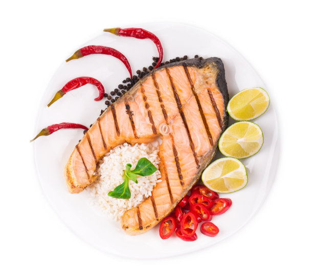 烤三文鱼排配蔬菜。图片下载