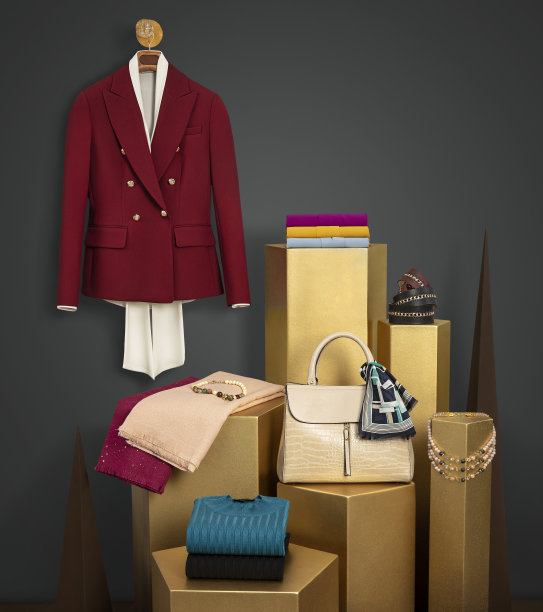 静物生活的女人服装和饰品礼品的想法图片下载