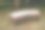 混凝土椅子中间的阴凉花园照片图片下载