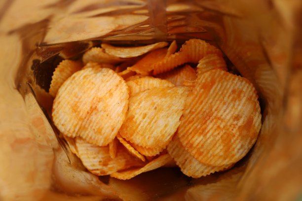 一包可口的薯片。图片下载