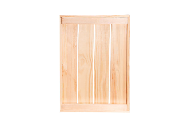 天然木盒孤立在白色背景。侧视图图片下载