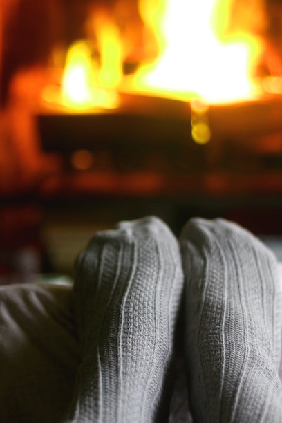袜子和壁炉图片下载