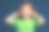 特写照片的小红发情绪女孩在相机前摆在蓝色的背景图片下载