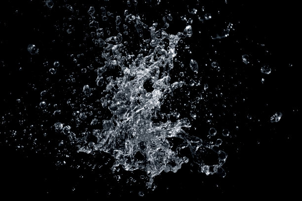 水溅孤立。图片下载