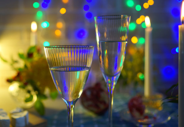 香槟浪漫圣诞之夜。图片下载