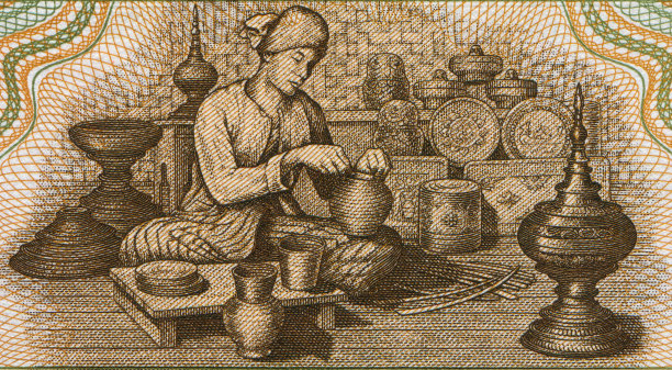 缅甸钞匠制作漆器纹样的宏观特写图片下载