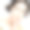 一个兴高采烈的年轻女孩在白色背景下看着照相机图片下载