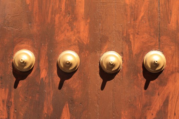 木棕色的门图片下载