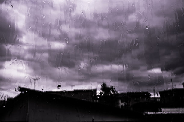 玻璃和水滴图片下载