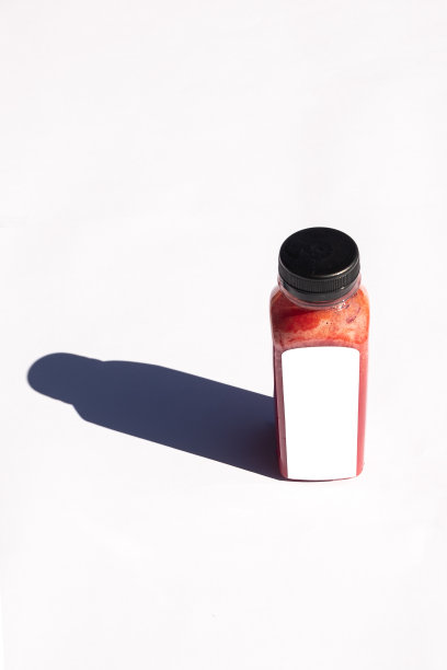 天然红果汁瓶图片下载