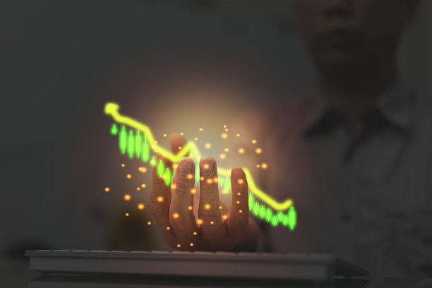 手用智能手机和平板电脑投资和检查股票大数据市场和增长图加密货币从互联网银行创新在未来的元宇宙变化解决方案图片下载