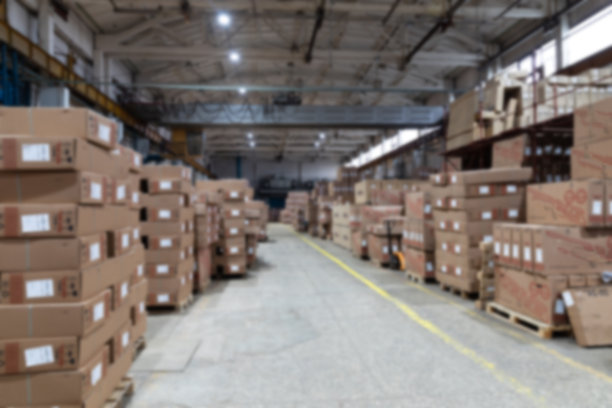 成品仓库，大房间用纸箱，模糊照片图片下载