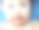 忧心忡忡的孩子在浴缸里。特写照片水平图片下载