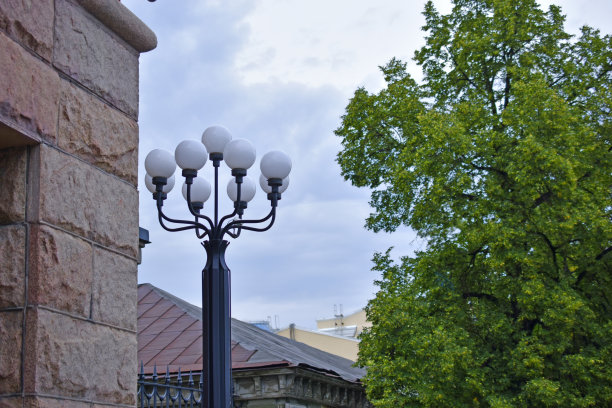 城市里古老的街灯图片下载