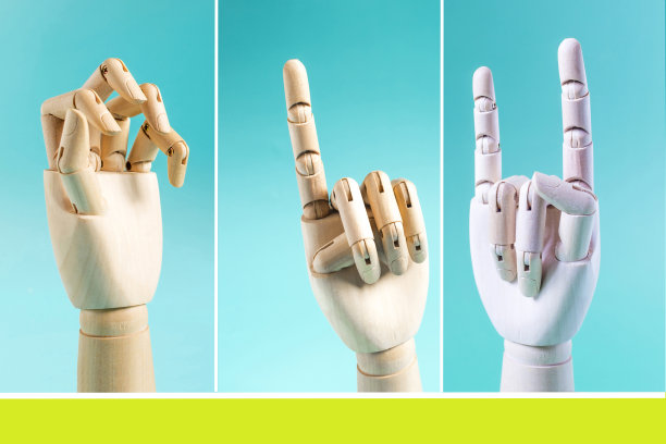拼贴木手与不同的手势特写。概念上的手势图片下载