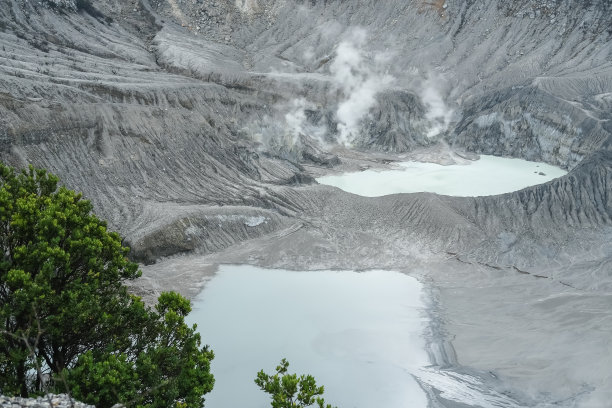 西万隆摄政，伦邦山路。图片下载