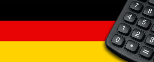 黑色计算器和德国国旗图片下载