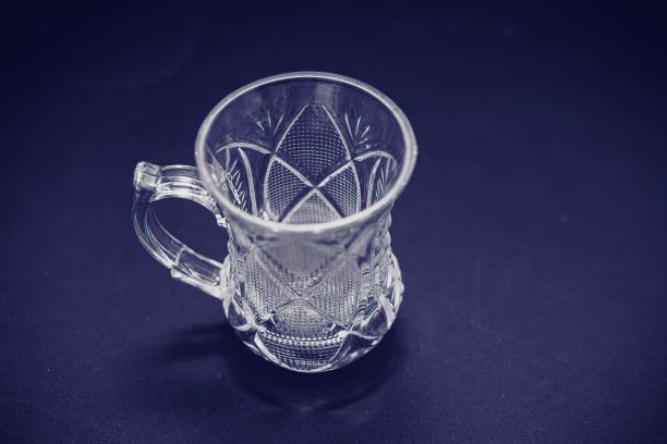 东方玻璃茶杯图片下载