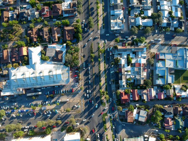 这是智利塔尔卡市中心一条著名街道的鸟瞰图图片下载