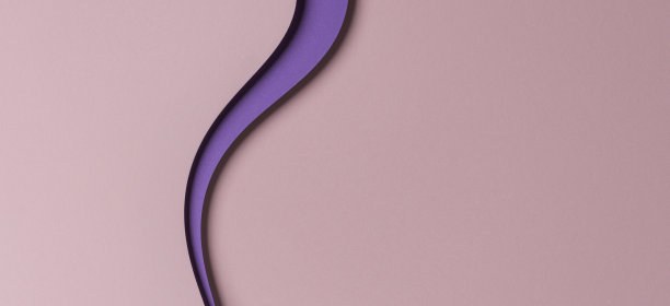 创意抽象粉彩和紫色几何形状纸构图横幅背景，俯视图图片下载