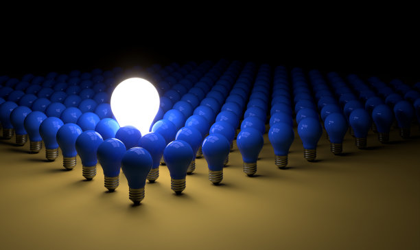 背景前面有一个经典的灯泡图片下载