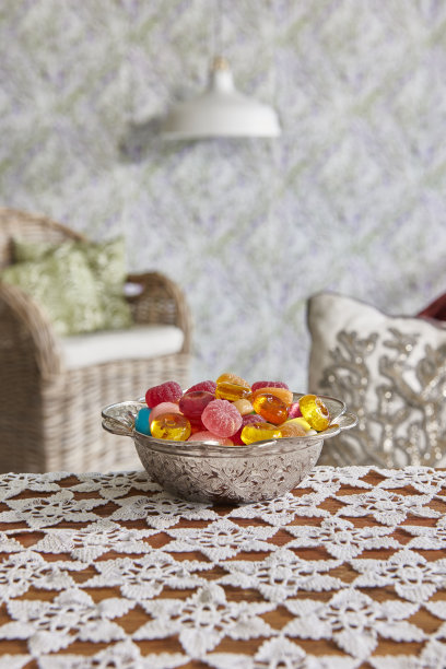 家居客厅柳条扶手椅白色桌子图片下载