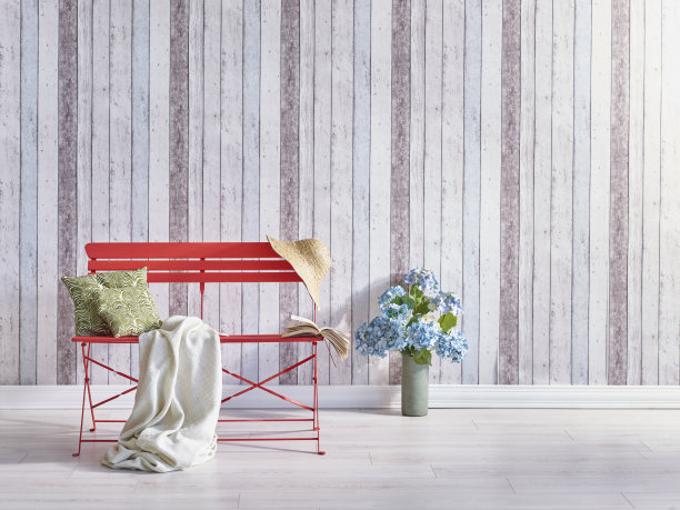 现代家居内饰红色金属长凳和毛毯枕头图片下载