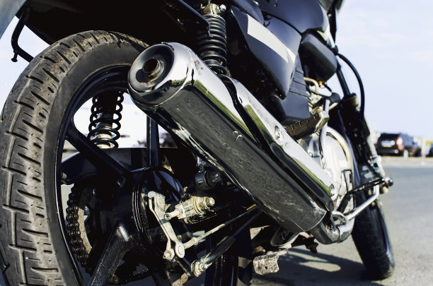 摩托车的排气管。特写,有选择性的重点。图片下载