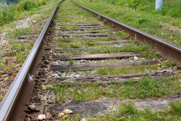 有木枕木的铁路图片下载
