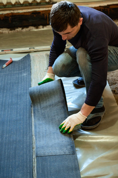 胶带的屋面材料，mastercuts屋面材料从一个辊，一个防水的地板覆盖。图片下载