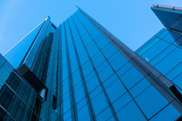 高的摩天大楼。图片下载