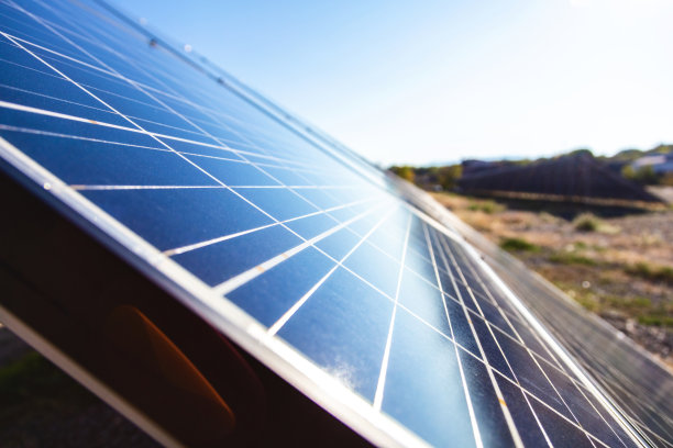 美国中西部和西部的可持续性绿色能源太阳能电池板照片系列图片下载