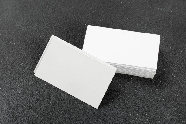 名片的照片。模型的企业身份在一个黑色的背景。为图形设计师的陈述和作品集图片下载