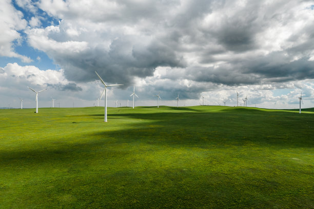 鸟瞰图的风力涡轮机图片下载