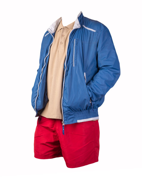 男士夹克，衬衫和运动短裤孤立在白色背景上。图片下载