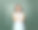 孕妇旁边的绿色黑板上有不同的婴儿名字图片下载
